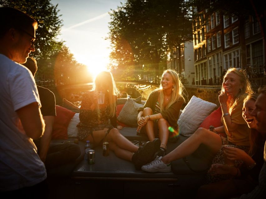 Amsterdam: Private BBQ Cruise with Personal Chef & Drinks - The people on board: skipper, tour guide, and chef timing
