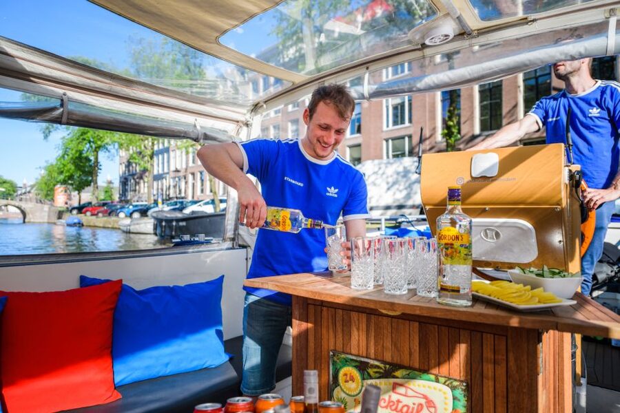 Amsterdam: Private Canal Booze Cruise with Unlimited Drinks - FAQ