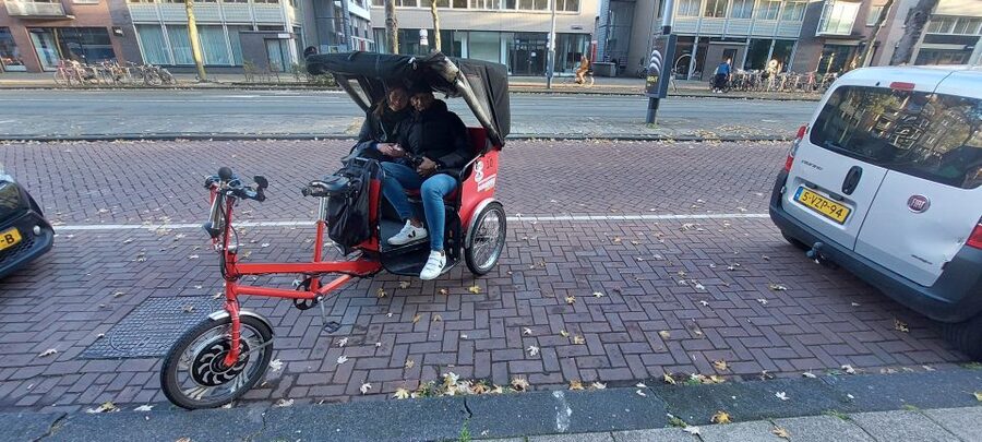 Amsterdam: Private City Highlights Tour by Rickshaw - Key things to love about this Amsterdam rickshaw tour