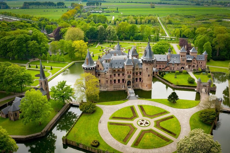 Amsterdam: Private green tour !!! Windmills, castle - Zaanse Schans windmills: where the countryside turns into craft country