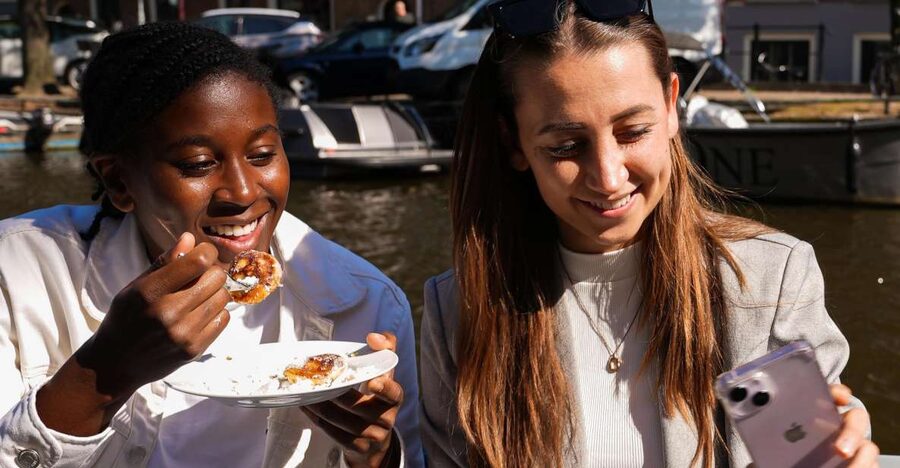 Amsterdam: Private Luxury Cruise with BBQ and Drinks - The 2-Hour Plan: What You Actually Do Onboard