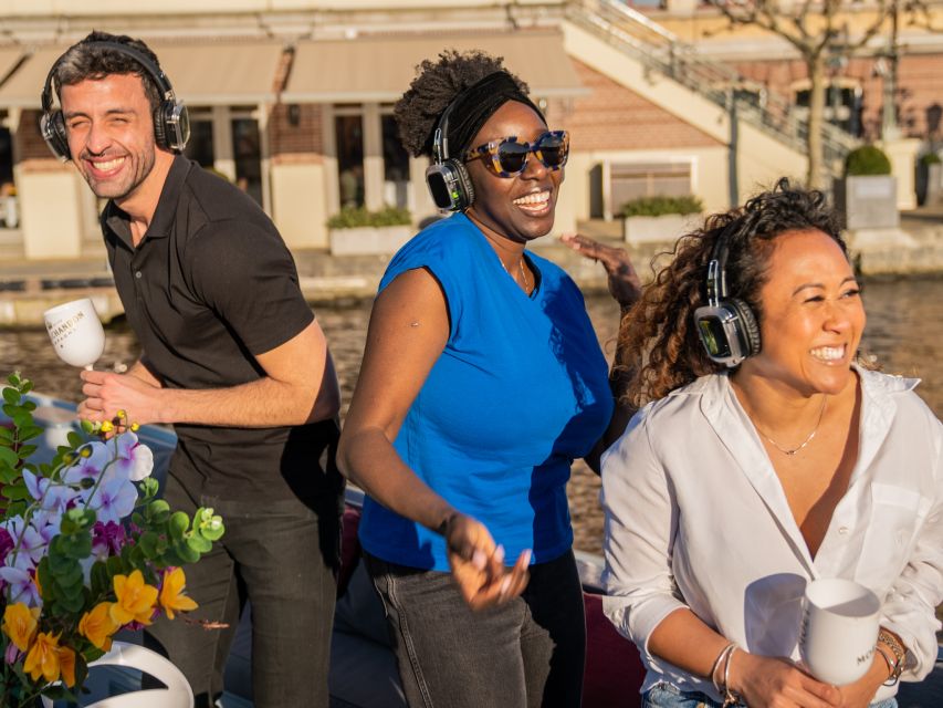 Amsterdam: Private Luxury Cruise with Drinks & Silent Disco - The 90-minute canal route: what your skipper helps you notice