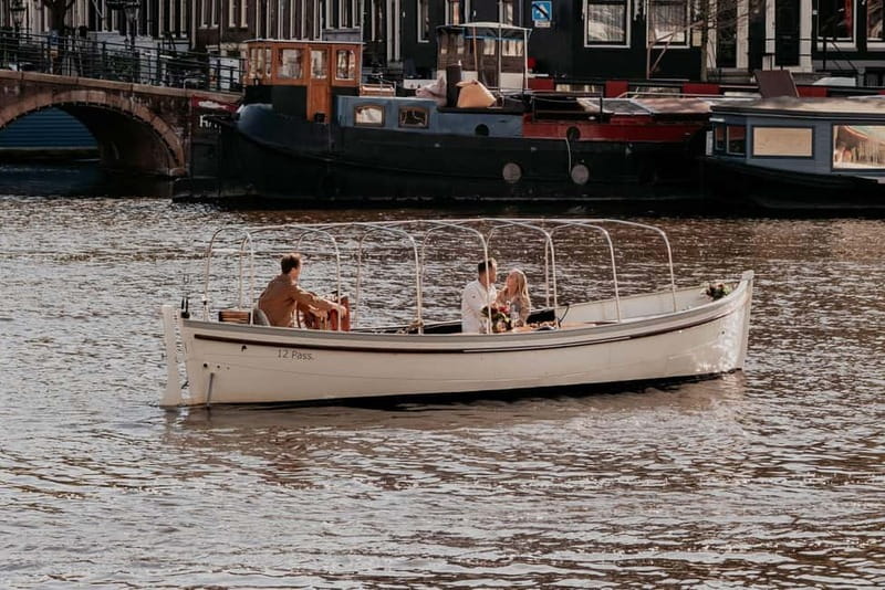 Amsterdam: Private Romantic Canal Cruise w. Prosecco/Snacks - Who this tour fits best, and who should skip it