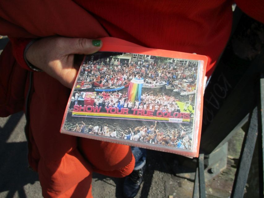 Amsterdam: Queer City Walking Tour With Local Guide - Meeting at Nationaal Monument, Dam Square, and getting oriented fast