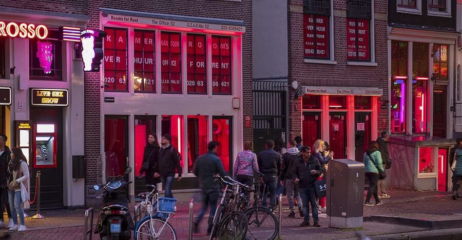 Amsterdam Red Light District and Old Town Walking Tour - From Old Town Streets to Red Windows, Here’s What You’ll See