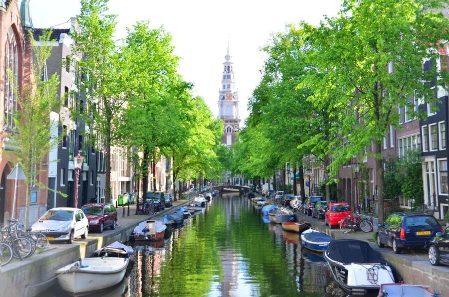 Amsterdam Red Light District and Old Town Walking Tour - How the Guide Explains History and the Current Situation