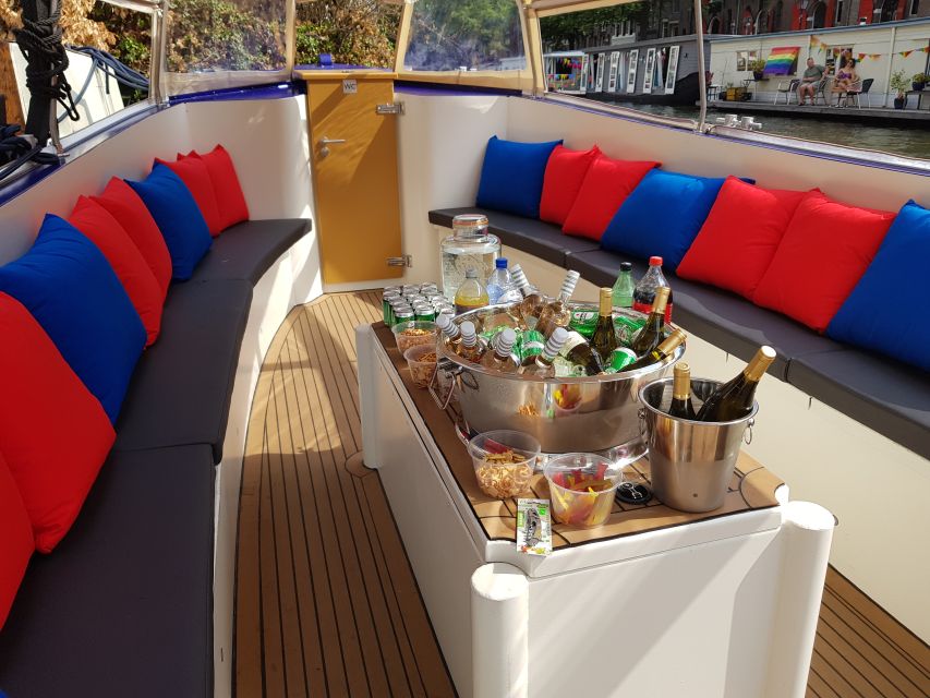 Amsterdam: Red-Light District Pub Crawl and Booze Boat Tour - The Boat Part: Starboard Canals and an Open Bar Vibe