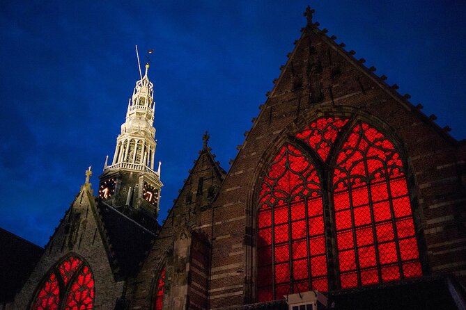 Amsterdam Red Light District Walking Tour in EN/DE/IT/ES - Respect rules, crowds, and what to do if the district feels slow