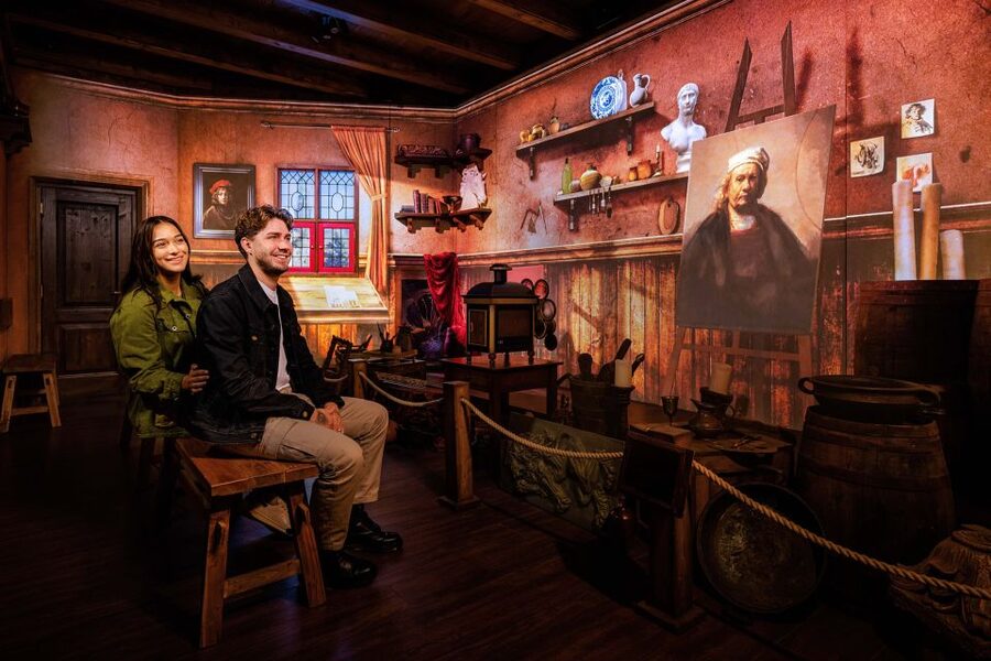 Amsterdam: Rembrandts Immersive Experience Admission Ticket - Languages, hosts, and why this works for mixed-age groups