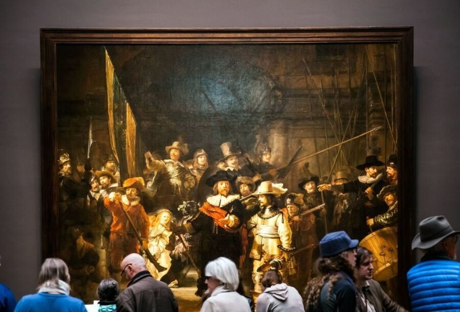 Amsterdam: Rijksmuseum Guided Tour and Ticket - The tour pace and how your guide handles crowds