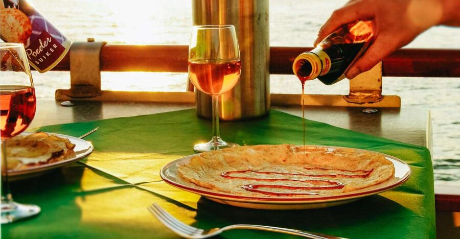 Amsterdam: River Cruise With All-You-Can-Eat Dutch Pancakes - Why a Pancake Boat Makes Sense in Amsterdam