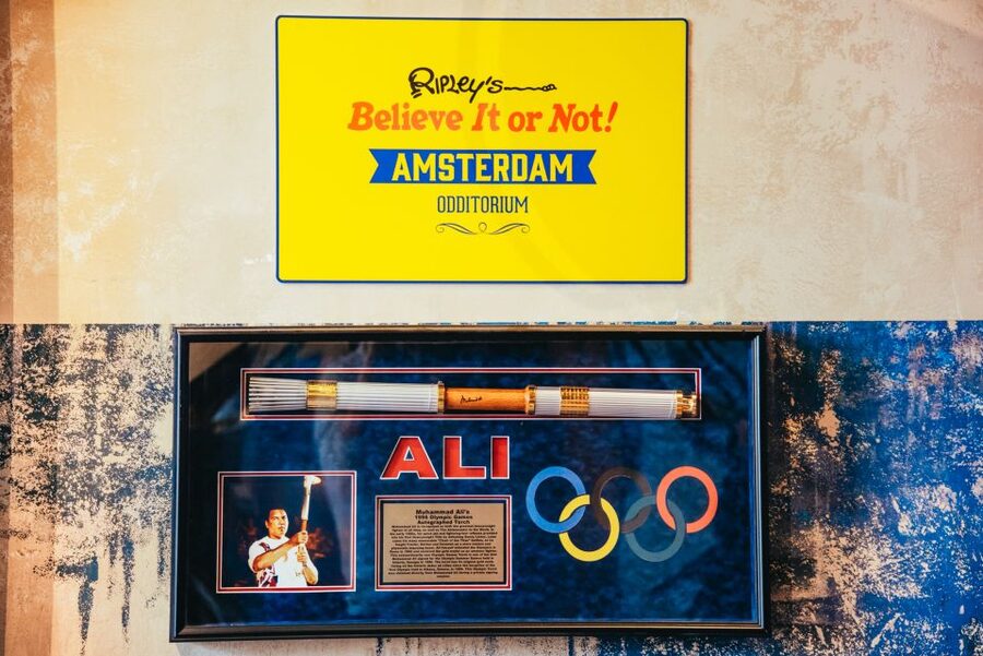 Amsterdam's Weirdest Museum: Believe It or Not! - Photos Without Hassle: What You Can and Can’t Shoot