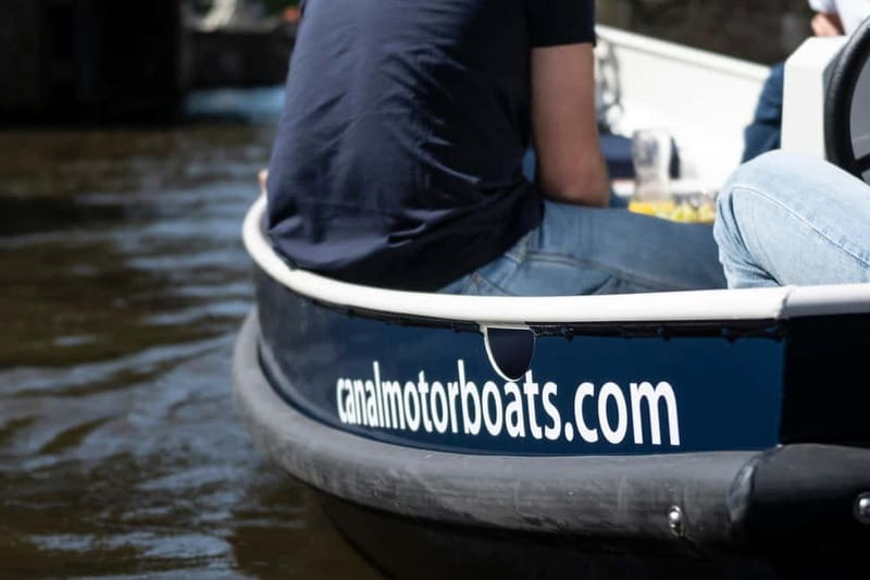 Amsterdam: Self-Drive Boat Rental - The captain lesson: quick start, then real control