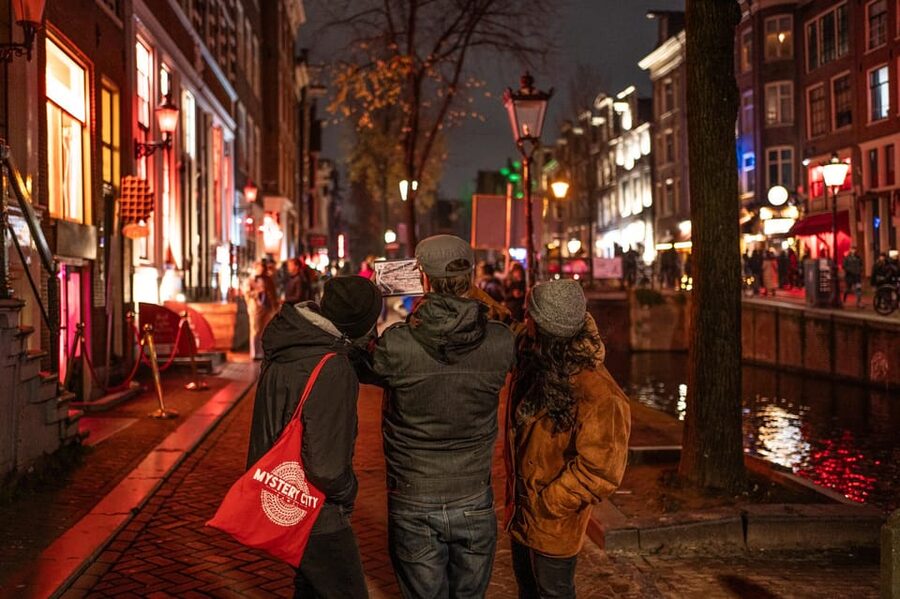 Amsterdam: Self-guided Red Light District Pub Crawl Mystery - Brouwerij De Prael Finish Near Central Station, Plus Who This Fits