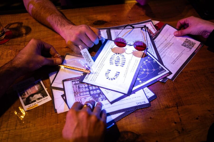Amsterdam: Self-guided Red Light District Pub Crawl Mystery - Starting at Bierfabriek Off Rokin, Then Getting Your Game Started