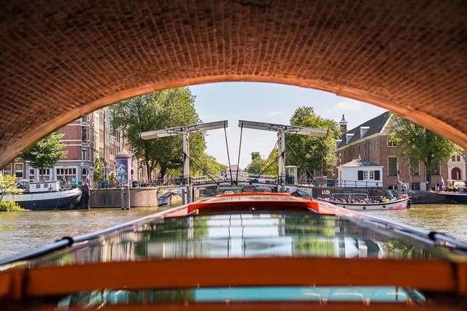 Amsterdam Sightseeing Canal Cruise with Audio Guide - Lovers Canal Cruises and the Glass-Roof Boat Reality