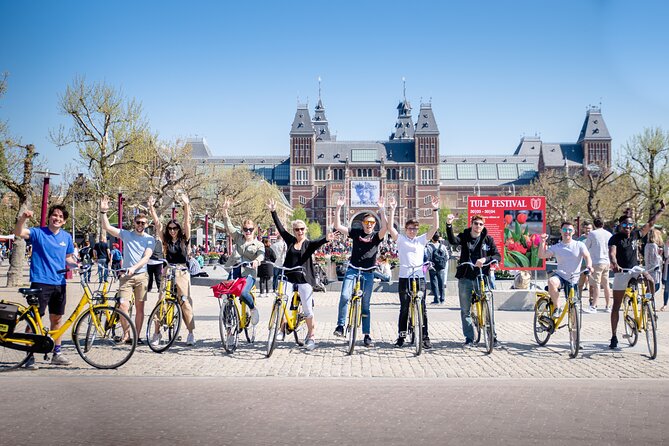 Amsterdam Small Group Bike Tour - Where you meet at Nieuwezijds Kolk, and why it matters