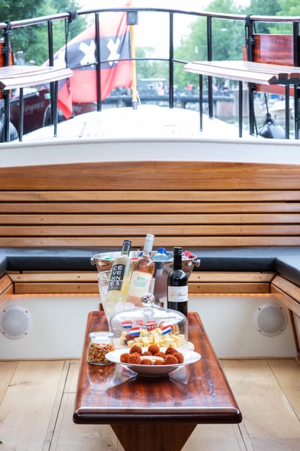 Amsterdam: Small-Group Canal Cruise incl. Drinks and Snacks - Value check: is 85 dollars per person worth it?