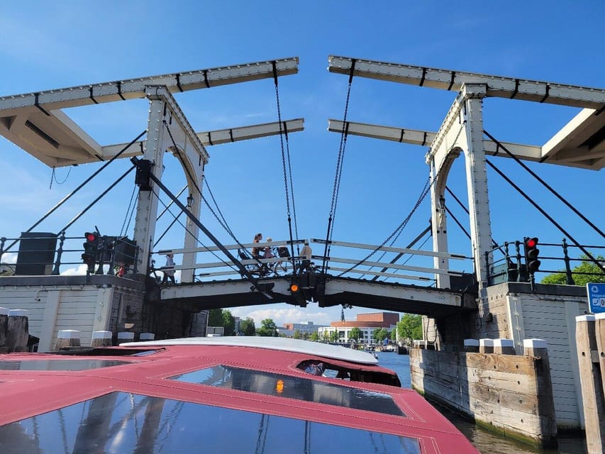 Amsterdam: Small-Group Canal Cruise incl. Drinks and Snacks - Who this cruise suits best, and who should skip it
