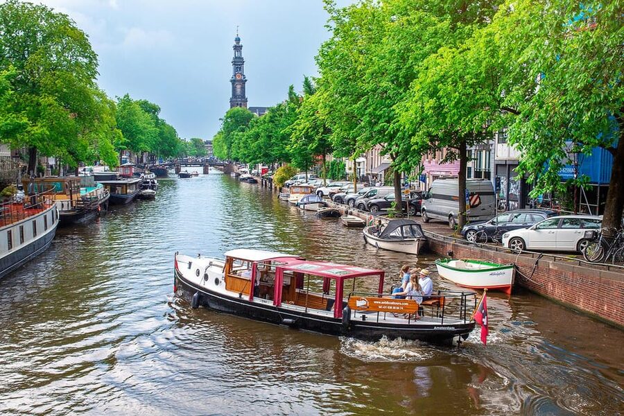 Amsterdam: Small-Group Canal Cruise incl. Drinks and Snacks - Meeting at Keizersgracht 196, and the one logistics trick that matters