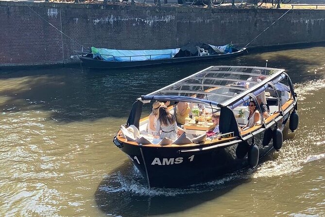 Amsterdam Small-Group Canal Cruise Including Snacks and Drinks - Why the Open Sloop Canal Ride Feels Different in Amsterdam