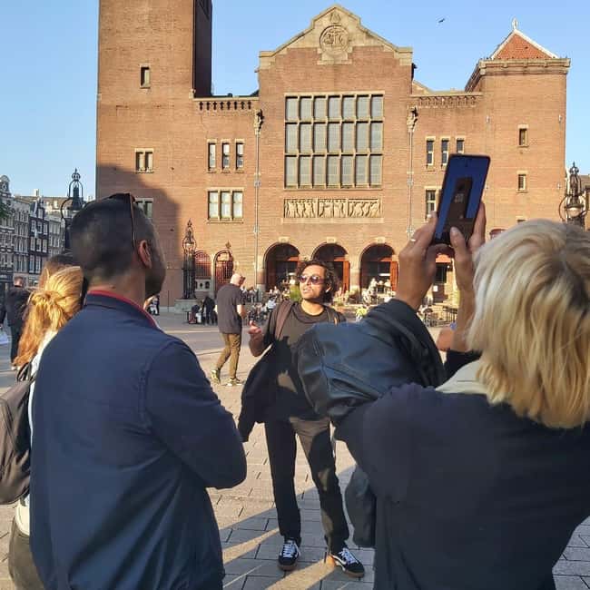 Amsterdam: Spanish Tour Unmasking the Redlight District - Key points you can count on