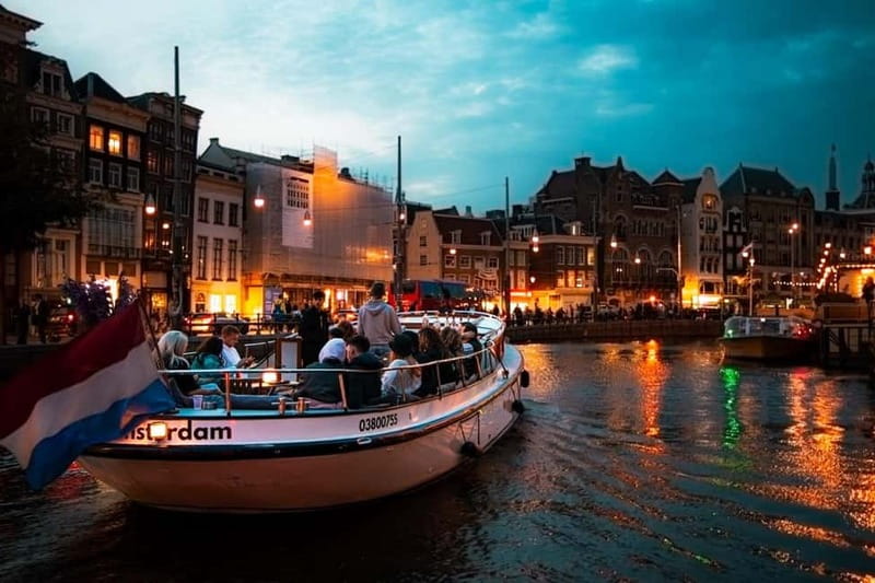 Amsterdam: The Bulldog Boat Smoke and Booze Cruise - Price and value: how the $28 becomes a good deal