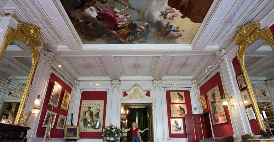 Amsterdam: The Kattenkabinet Cat Museum Entry Ticket - Kattenkabinet on the Herengracht: why this cat art museum feels different