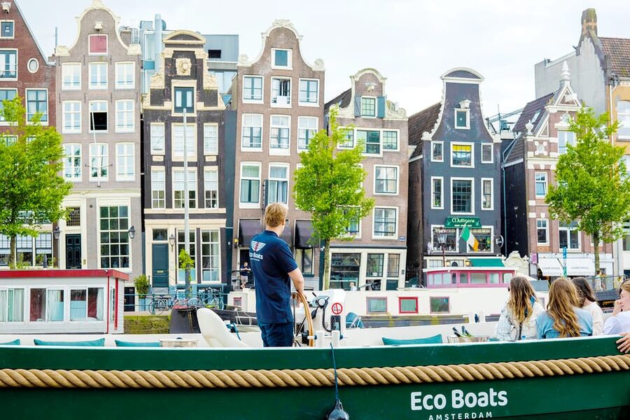 Amsterdam: The Newest Canal Cruise with Drink Option - Comfort, drinks, and what to expect from open or covered cruising