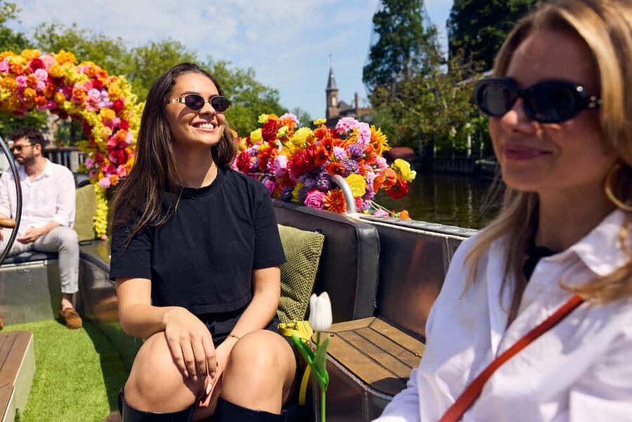 Amsterdam: The Original Flower Boat with Local Guide and Bar - FAQ
