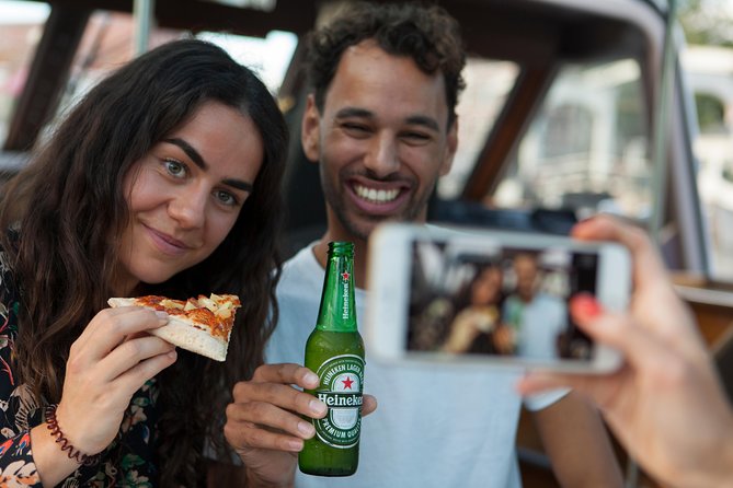 Amsterdam The Original Pizza Cruise with Unlimited Drinks - Your Dinner Plan: Five Pizza Options and What to Expect