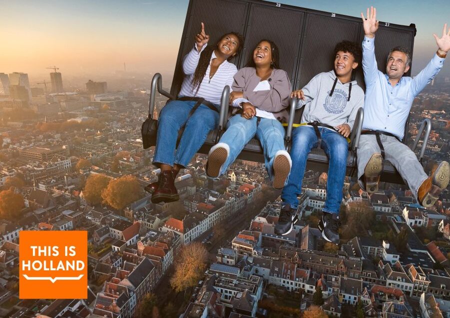 Amsterdam: This is Holland 5D Flight Experience Entry Ticket - The 5D simulation: wind, mist, scent, and dangling feet