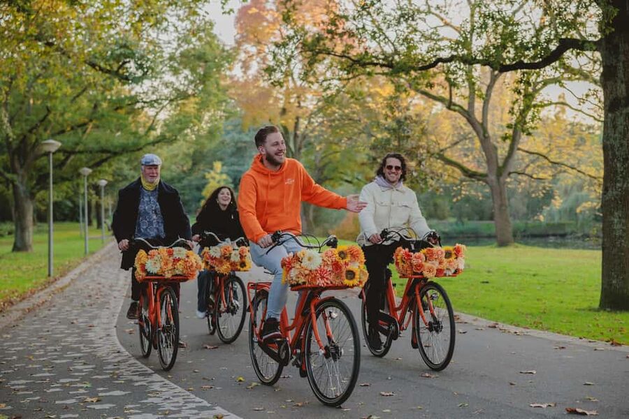 Amsterdam: Top Highlights Guided Bike Tour EN/DE/ES/FR/IT/CN - Key Highlights You Will Feel Fast