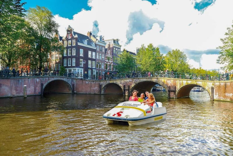 Amsterdam: Unique Pedal Boat Experience in the Canals - Key things to love about this Amsterdam pedal boat ride