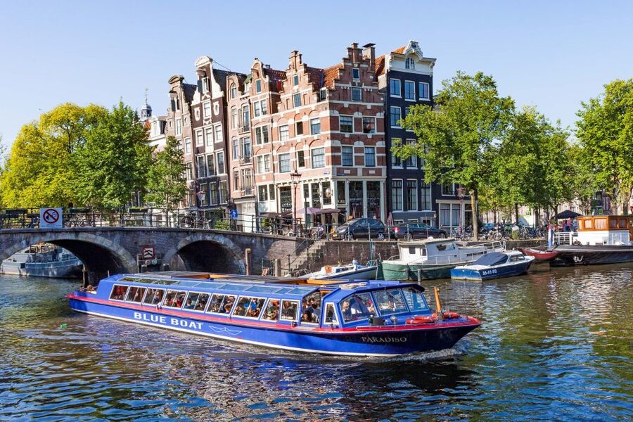 Amsterdam: Van Gogh Museum Ticket and City Canal Cruise - The Van Gogh Museum Experience: Crowds, Flow, and What to Look For