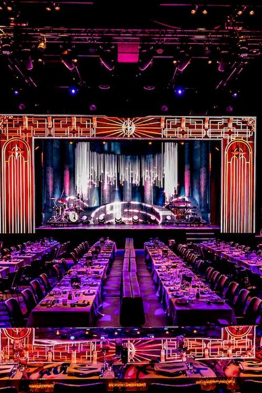 Amsterdam: VEGAS Dinner Show with 3-Course Sharing Menu - The show itself, live music, variety acts, dancing, and illusion