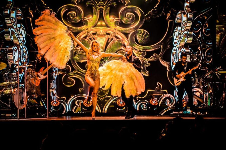 Amsterdam: VEGAS Dinner Show with 3-Course Sharing Menu - Price and value at $169, what you get and what costs extra