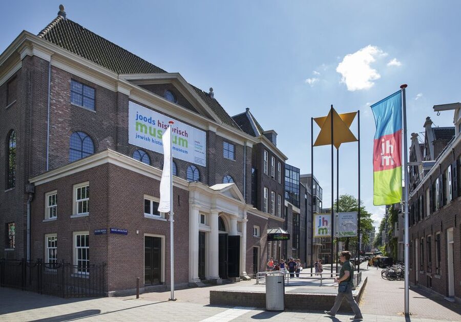 Amsterdam: Walking Tour, Jewish Museum & Synagogue Tickets - Where to focus inside the Jewish sites