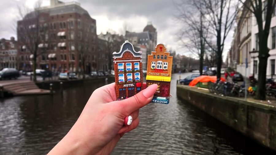 Amsterdam Walking Tour with a Local - Why an Amsterdam walking tour with a local feels different