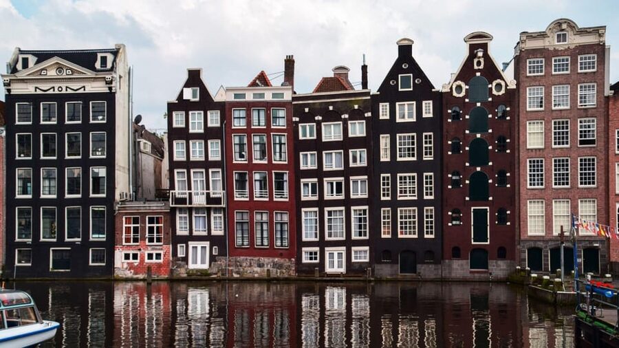 Amsterdam Walking Tour with a Local - Flexibility for private groups, and why it matters