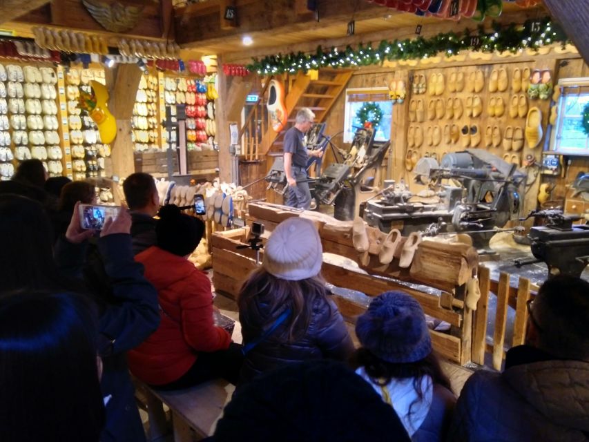 Amsterdam: Zaanse Schans 3-Hour Small Group Tour - Getting to Zaanse Schans from Amsterdam, where to meet and what to expect