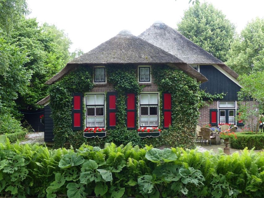 Amsterdam: Zaanse Schans and Giethoorn Guided Combo Tour - Cheese Factory Food Tasting: The Stop That Turns Photos into Flavor