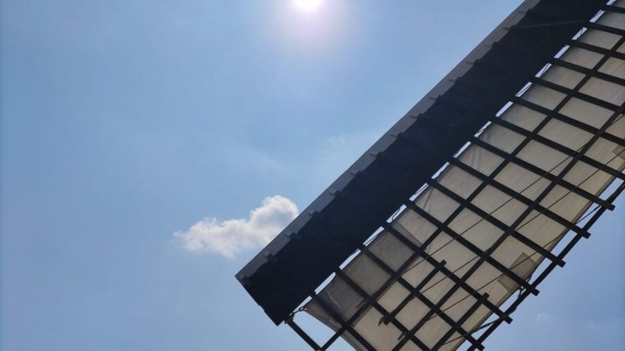Amsterdam: Zaanse Schans Windmills Bike Tour with Guide - The Batavus bikes, hand brakes, and why this ride stays comfortable