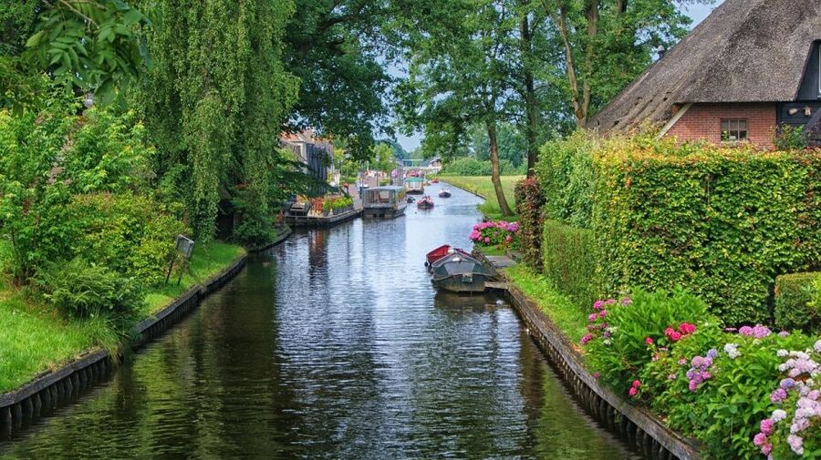 Amsterdam: Zaanse Schans, Windmills & Giethoorn Private Trip - How the 8 Hours Work, Plus What You Can Skip or Add