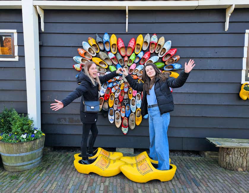 Amsterdam: Zaanse Schans windmills & Volendam Guided Tour - Dutch cheese tasting on a local farm: the flavor part and the meaning part