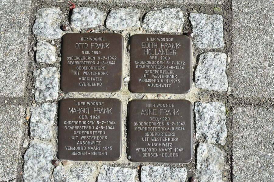 Anne Frank Story & Private 2-Hour Neighborhood Tour - The Diary Story: From Secret Annex to June 1947