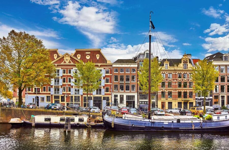 Bike Tour of Amsterdam Old Town, Top Attractions and Nature - Why Cycling Amsterdam Old Town Works So Well