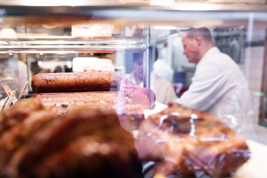 Boutique Dutch Food & History Tour with up to 8 guests only - Stop-by-stop: the Dutch food you will taste, and what to watch for