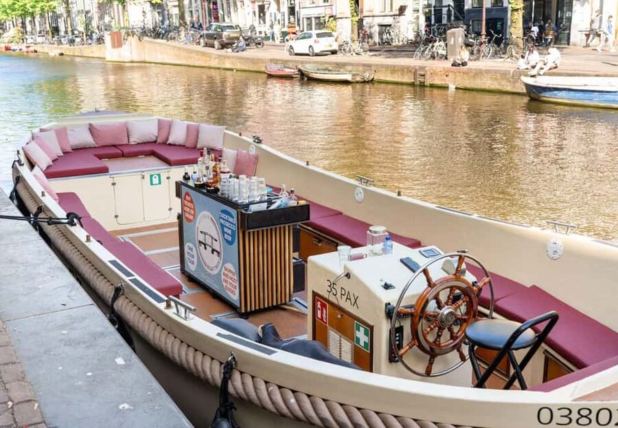 CHEESE AND DRINKS TOUR: A TASTE OF AMSTERDAM ON THE CANALS - Value for Money: Why $36 Can Make Sense Here