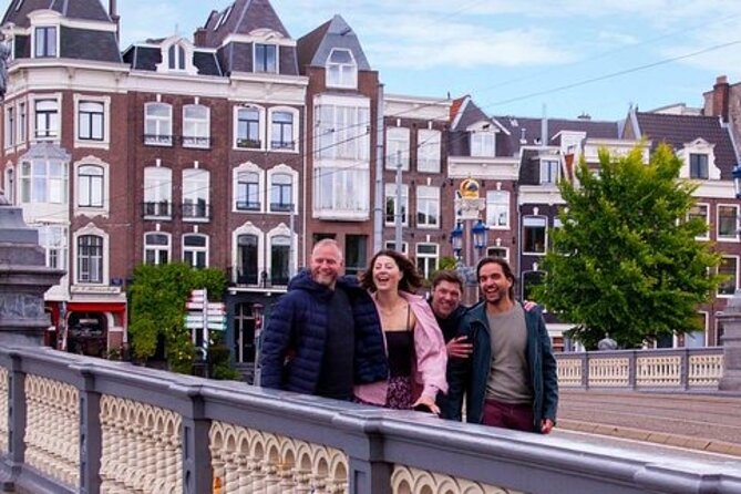Combo Ticket: Xtracold Icebar Amsterdam and 1-Hour Canal Cruise - The Small-Print Experience Notes: Ice Bar Size and Communication